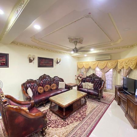 Nenda Homestay Kampong Baharu Cheras Batu Sa-Belas Екстер'єр фото